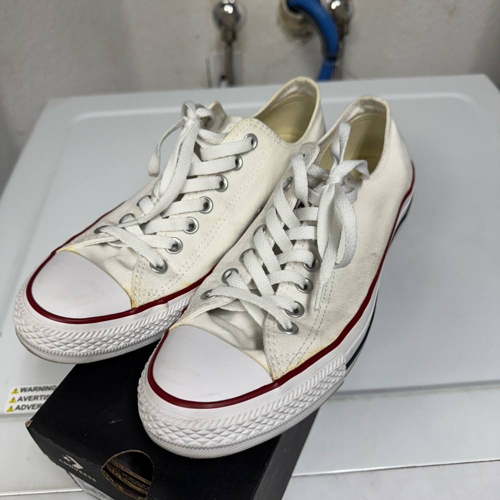Converse White Chuck Taylor All Star Low Top - Unisex (Mens 8.5/Womens 10.5) - Picture 2 of 8